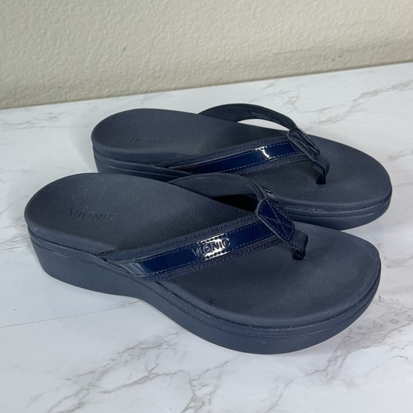 Vionic High Tide II Wedge Sandals Patent Thong Flip Flop Navy Size 7 Orthotic - Picture 1 of 7